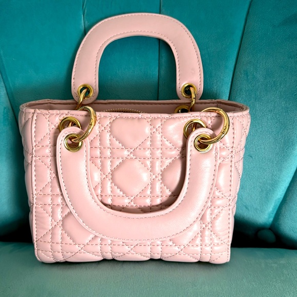 Bubblegum Pink bag with strap NEW - Picture 2 of 5